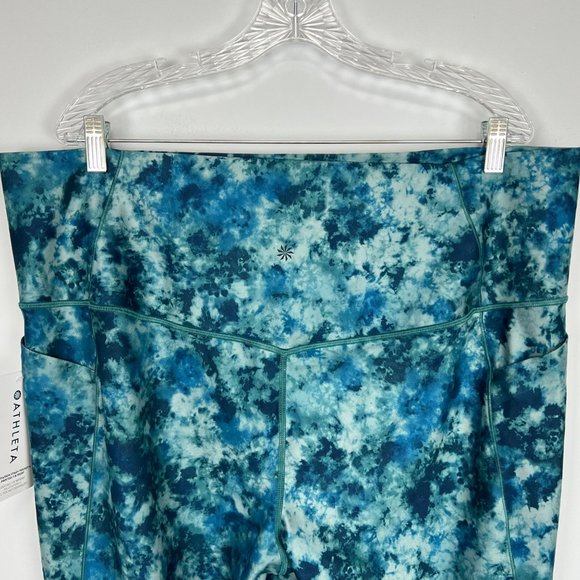 Athleta Plus Salutation Stash Pocket II 7/8 Tight Leggings Blue Tie Dye size 3X - Picture 8 of 16